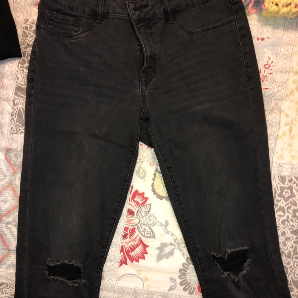 Gray skinny jeans